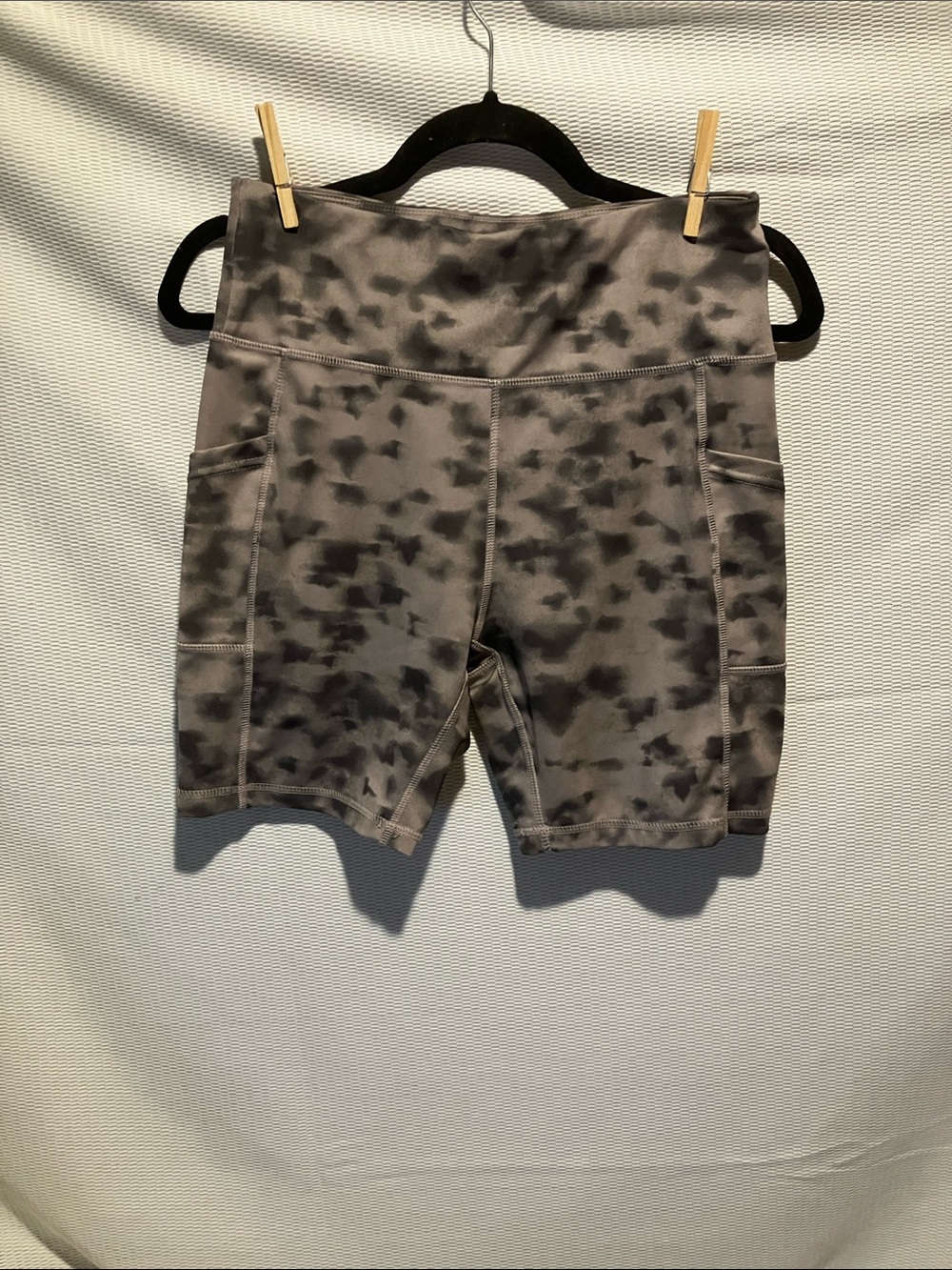 High-Rise Gray Tie-Dye Bike Shorts with Side Pockets - Picture 1 of 9